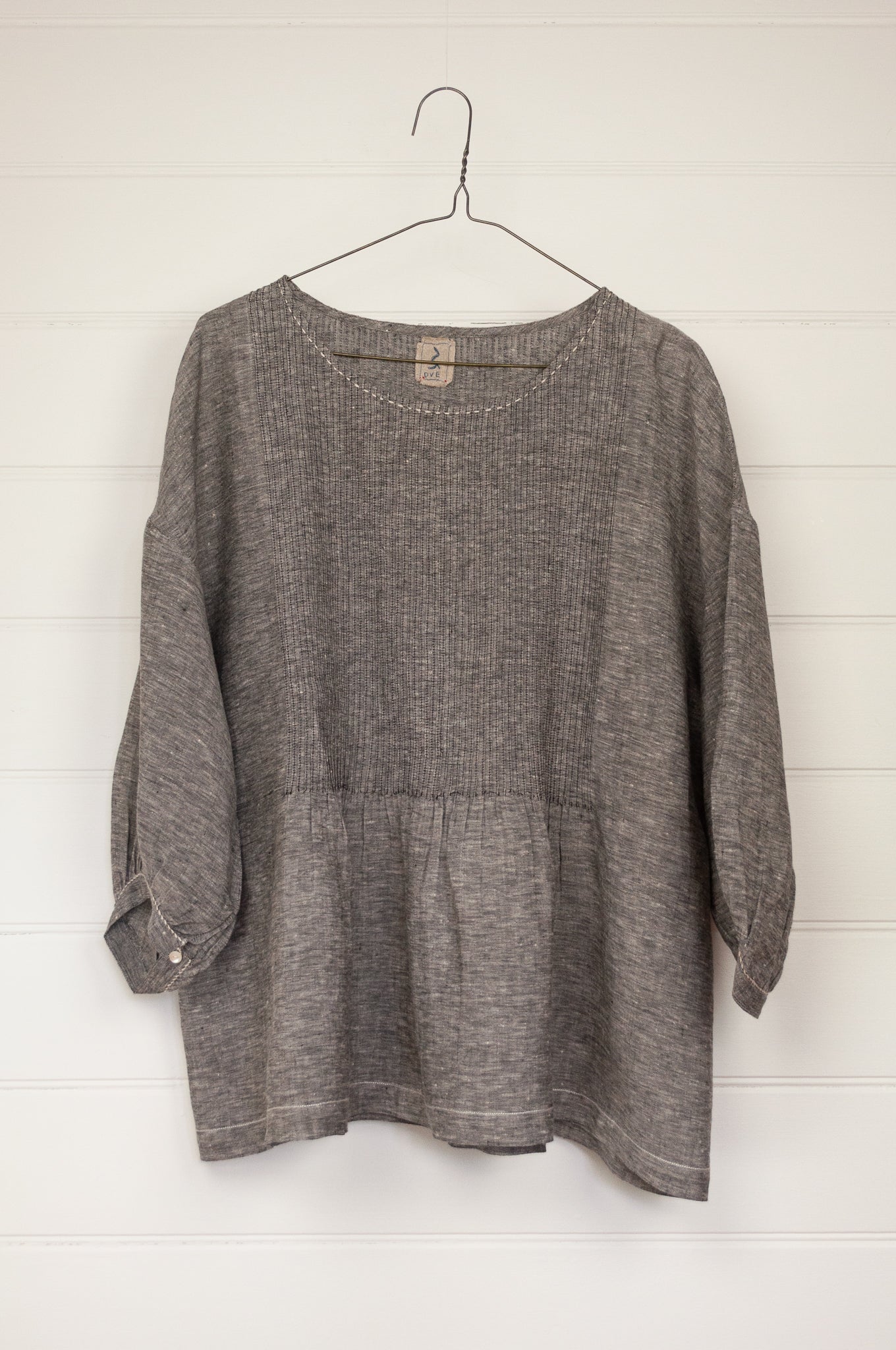 Dve Collection pintucked one size Anisha top in charcoal linen.