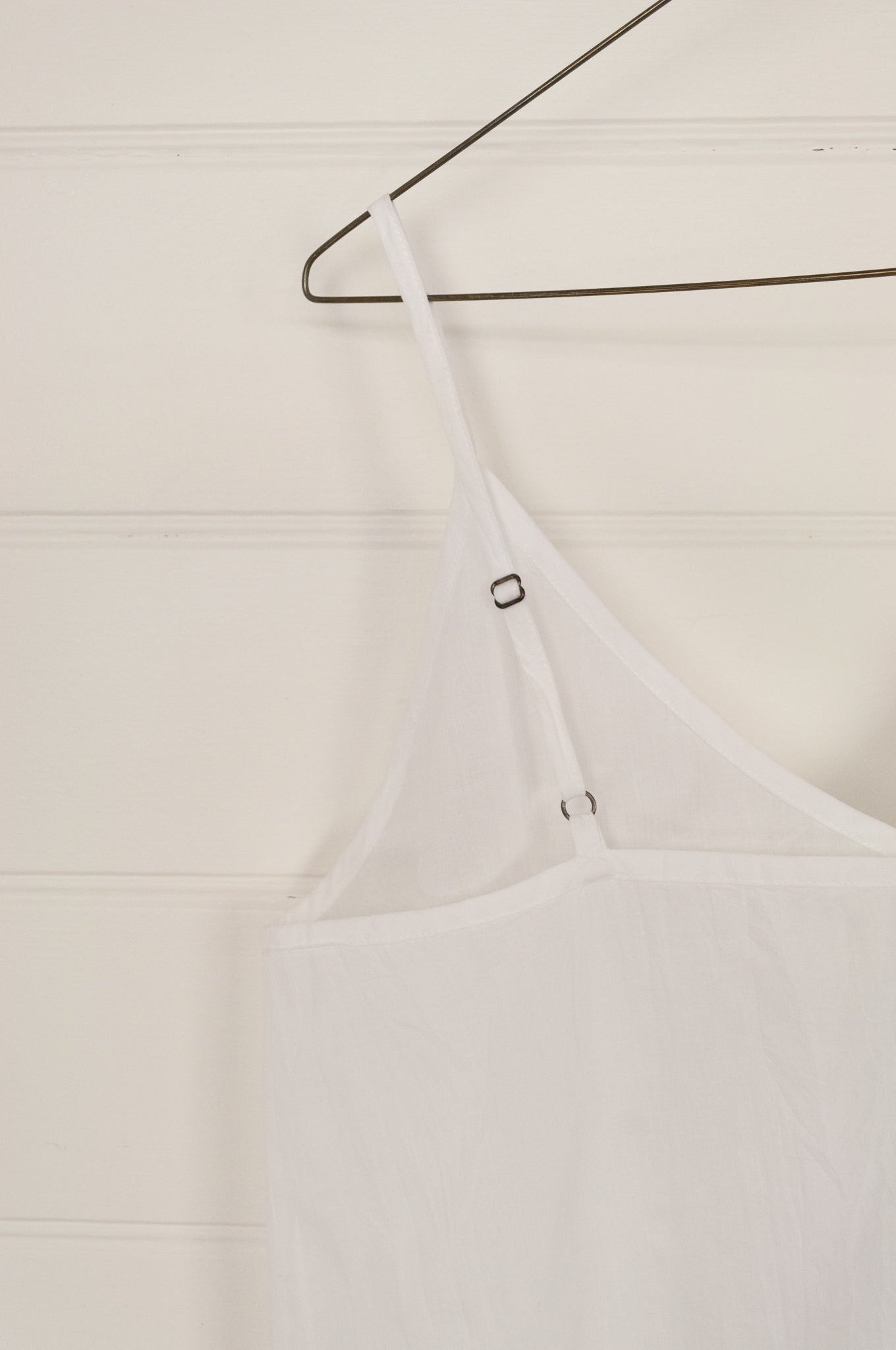 Lace edged cotton slip - white