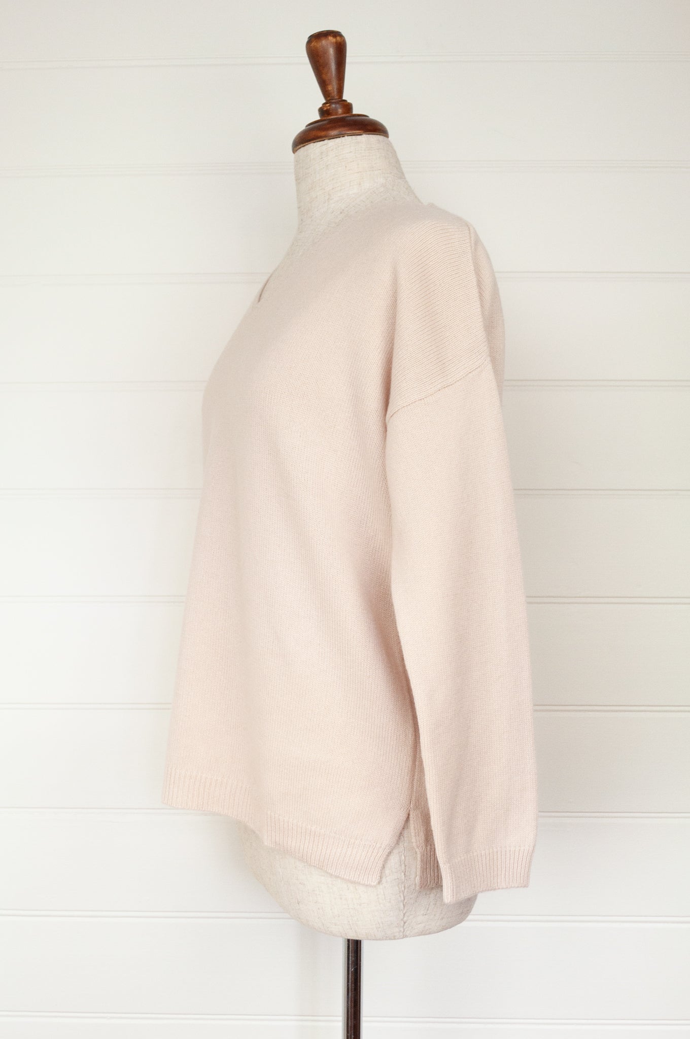 Classic V cashmere sweater - ecru