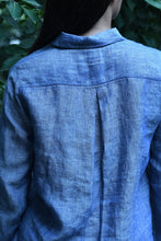 Load image into Gallery viewer, Dve Collection Vamika linen blue chambray button up shirt. 
