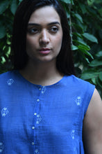 Load image into Gallery viewer, Dve Collection indigo jamdani cotton sleeveless kamakshi blouse.