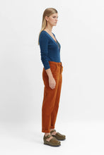 Load image into Gallery viewer, Elk the Label Mysa cotton jean in nutmeg brown.
