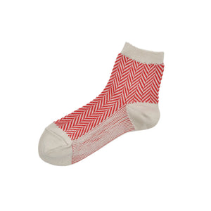 Memeri made in Japan red and white herringbone pattern cotton socks.