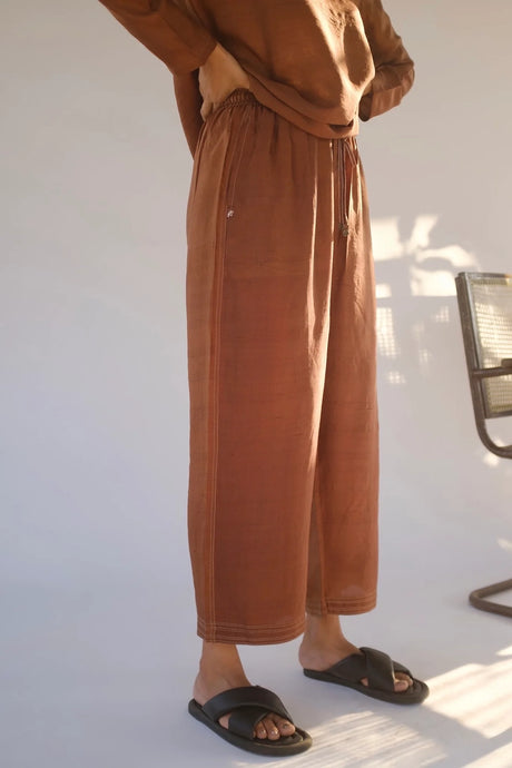 Mason and Mill Thelma pant in mulberry silk, elastic waist with drawstring in mud brown.