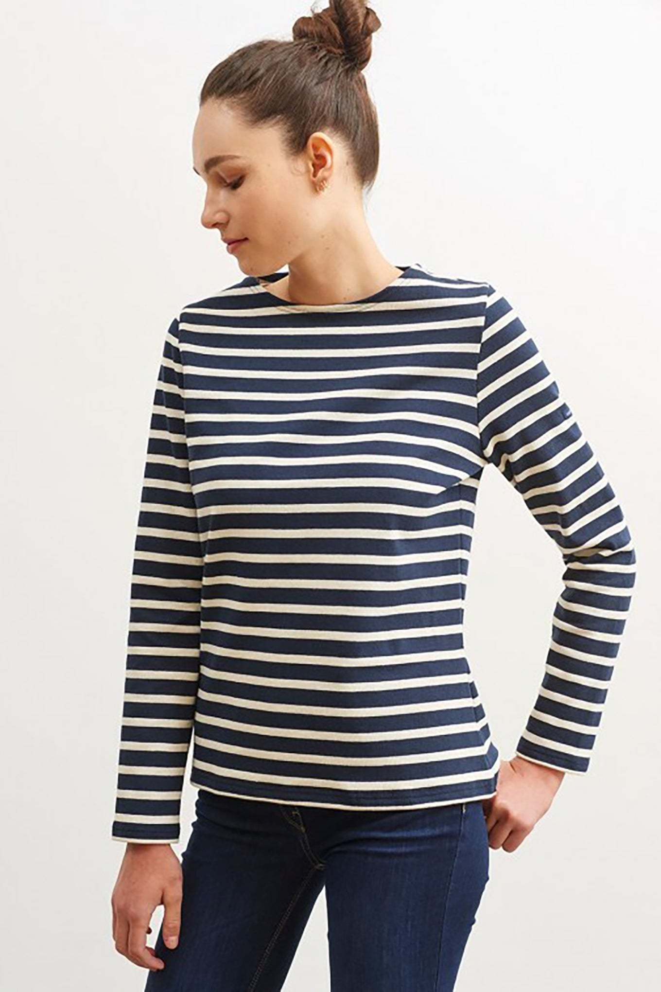 Saint James made in France carded cotton mariniere, ecru on navy, long sleeve feminine style. Meridame II.