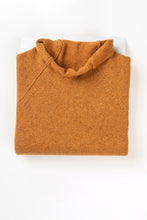 Load image into Gallery viewer, Corry merino wool raglan sweater in Gazelle, mustard yellow.