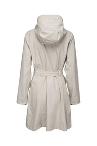 Ilse Jacobsen Rain70 Rain 70 rain coat, trench style with belt, patch pockets and functional hood. Milk creme - cream (rear view).