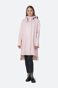 Ilse Jacobsen Rain71 classic raincoat with detachable hood in Lavender Pink.