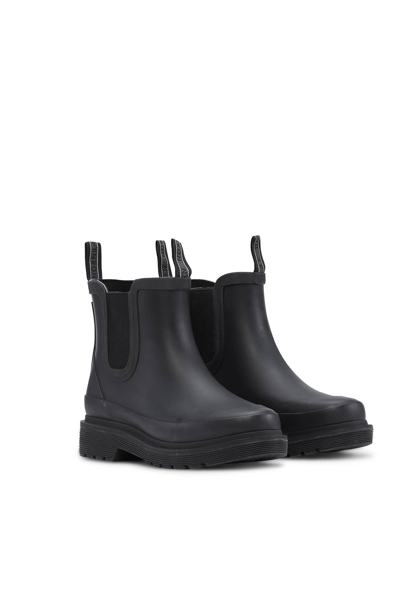 Ilse Jacobsen RUB3 rubber Chelseas rain boots in black.