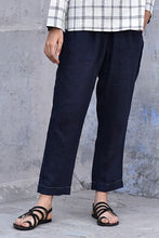 Load image into Gallery viewer, Dve Rooma pant - navy