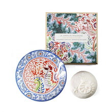 Load image into Gallery viewer, Fragonard French boxed soap and glass dish gift set, jasmine perle de the (jasmine pearl tea).
